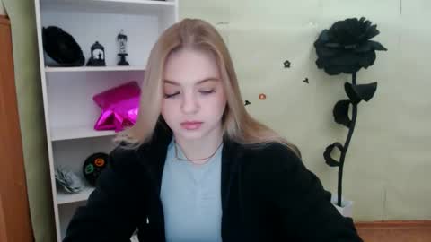 juliacrazy_ online show from November 26, 6:33 am