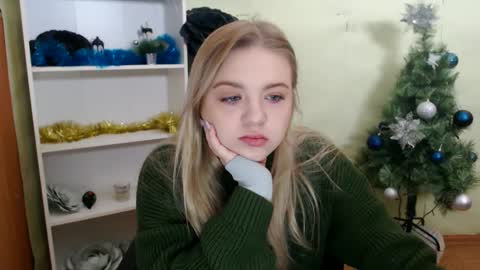 juliacrazy_ online show from December 23, 6:25 am