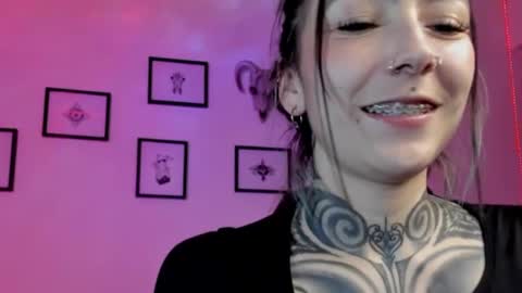 juliet_sourire online show from December 7, 3:40 am