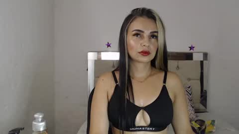 julieta__fox_ online show from November 27, 2:59 am