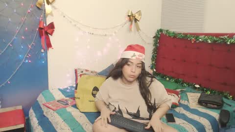 julietha_rose online show from November 17, 6:01 am