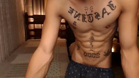 justine_hunk online show from November 10, 2:20 pm