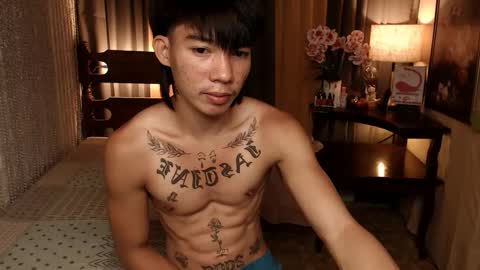 justine_hunk online show from January 3, 3:48 pm