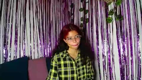 karely_1 online show from December 16, 8:09 pm