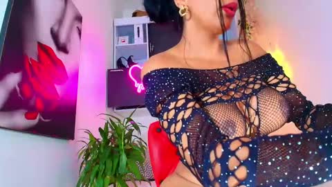 karina4squirt online show from December 23, 5:01 pm