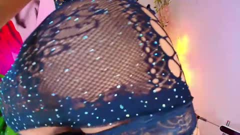 karina4squirt online show from December 22, 1:27 pm