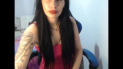 Karla online show from December 1, 8:43 pm