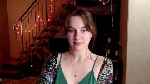 Kate Kvarforth online show from November 13, 9:52 pm