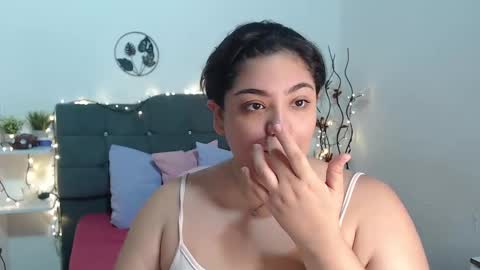 kathygonzalez_ online show from November 30, 11:14 am