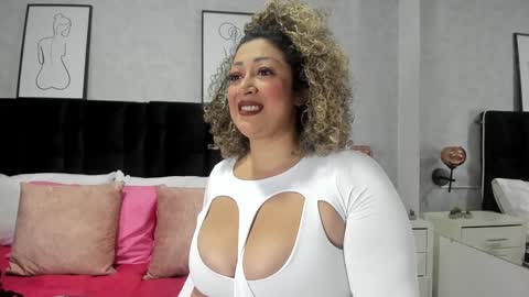 katti_barrera online show from January 20, 11:47 am