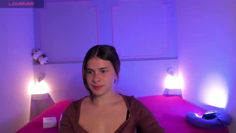 Kaylajonnes2 online show from December 7, 1:55 pm