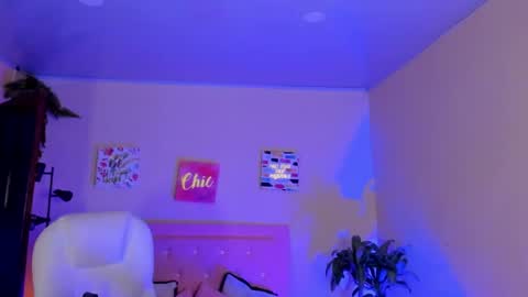 kim_valdez_ online show from January 31, 3:57 am