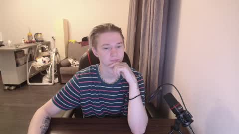 king_moris online show from December 4, 12:40 am