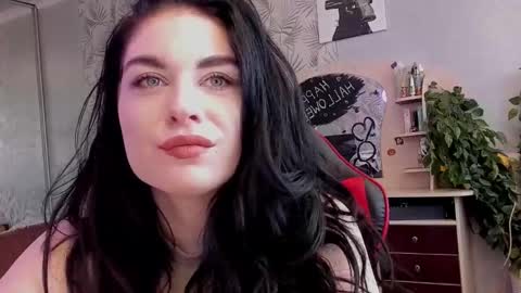 kiragold__ online show from November 24, 7:28 am