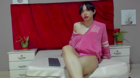 kiss_hott15 online show from December 30, 8:19 pm