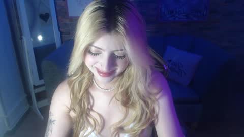 kitty_fox_b online show from December 21, 12:37 pm