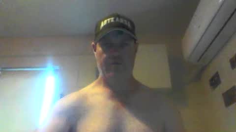 kiwiguy19773 online show from December 8, 2:33 am