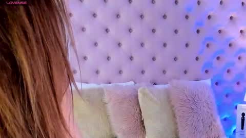 kristalgrey_ online show from November 27, 12:50 pm