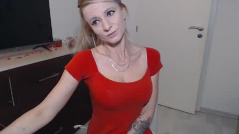 LaMadrina006 online show from November 24, 9:22 pm