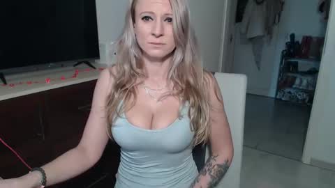 LaMadrina006 online show from January 6, 8:51 am