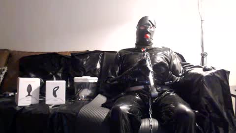 latexslaafboy online show from November 20, 9:11 pm