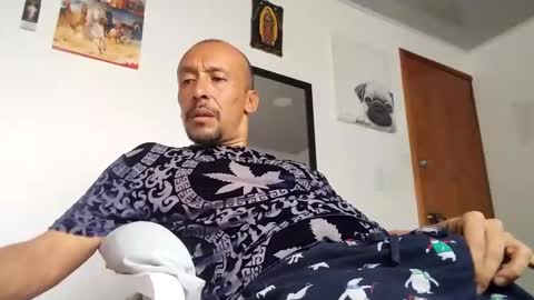 latinhardfucker1980 online show from January 2, 12:07 pm