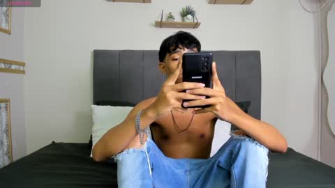 latino_twink20 online show from November 15, 9:35 pm