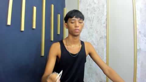 latino_twink20 online show from November 21, 7:32 pm