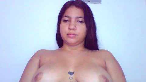 Laura vergara1 online show from December 14, 12:21 am