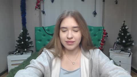 LauraHlot online show from December 22, 6:43 pm