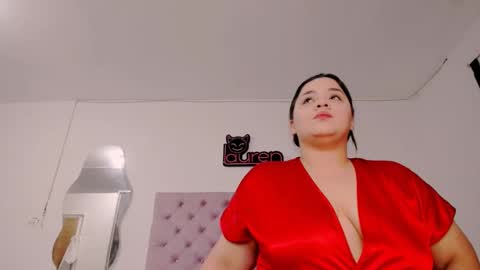 laurenlaine online show from November 17, 11:37 am