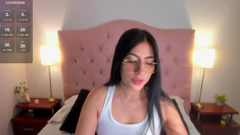 laurenn_smitth online show from December 11, 12:29 pm