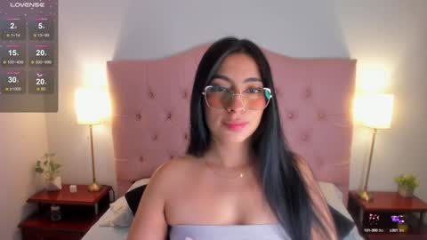 laurenn_smitth online show from December 7, 12:39 pm