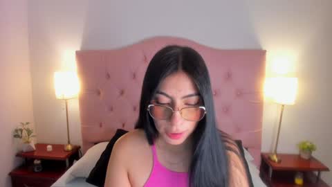 laurenn_smitth online show from November 28, 12:34 pm