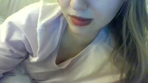 layannalea online show from January 8, 2:47 am