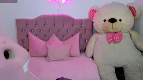 laylafoxy_tay online show from December 5, 7:23 pm