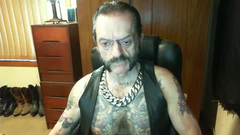 leathergreaser online show from November 10, 7:36 pm