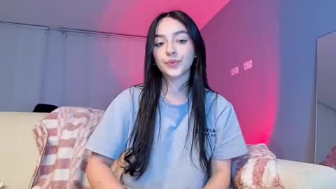 lee_mila online show from December 22, 5:32 am