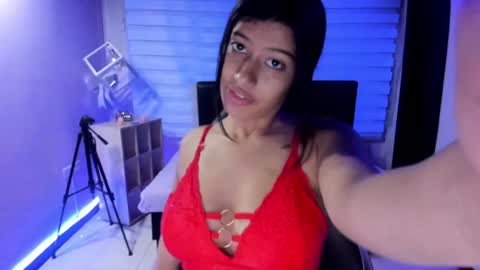 leidy online show from December 9, 1:18 pm