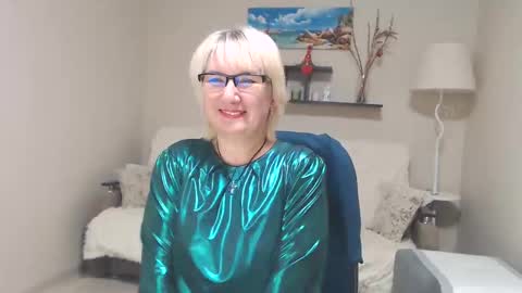 Leila Kinky online show from November 15, 4:34 am