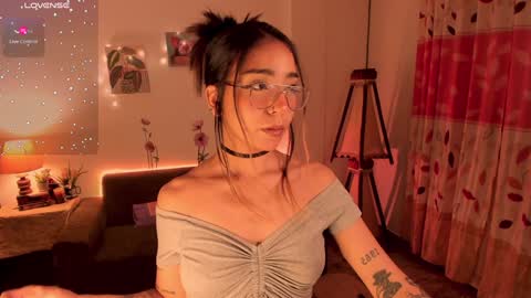 lemoonpeach online show from December 20, 5:52 am