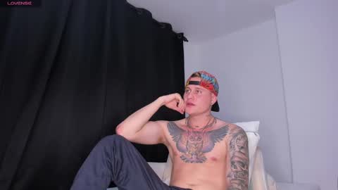 Leo cumming online show from November 17, 1:39 am