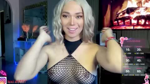 lexiesmith_ online show from November 21, 1:23 am