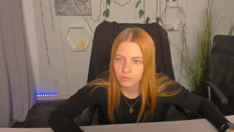 lika_starr online show from November 13, 10:47 pm