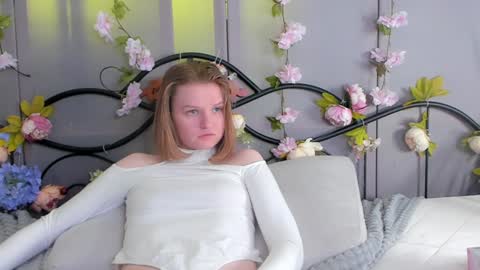 hi guys Im new here Im 18 years oldIve never had sex online show from November 10, 2:20 pm