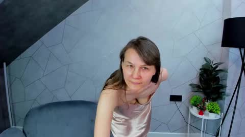 lillian_white1 online show from December 15, 1:09 am