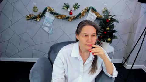 lillian_white1 online show from December 26, 5:29 am