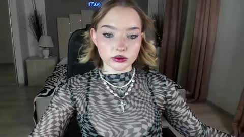 lilly__bennet online show from December 23, 8:58 pm