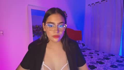 Lillyfox18 online show from January 7, 3:48 am