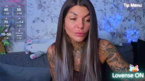 lily_jay_xox online show from November 11, 7:10 am